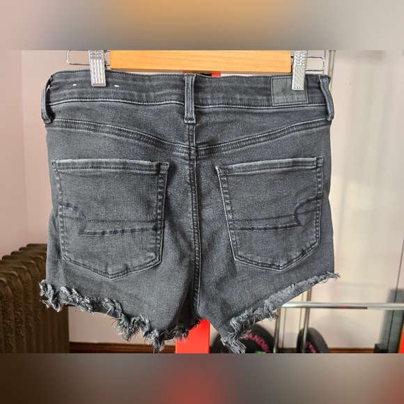 American Eagle Hi-Rise shortie - Picture 2 of 6